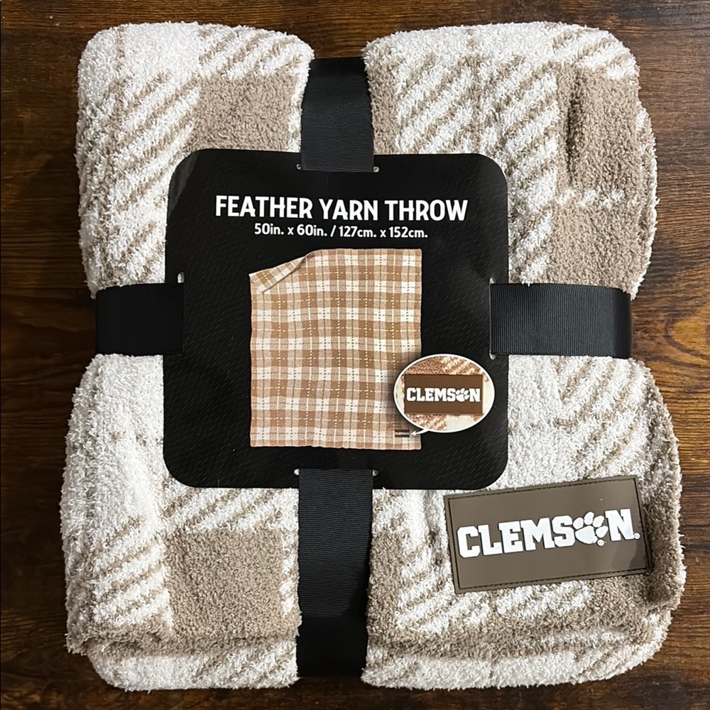 Clemson Feather Yarn Throw Blanket